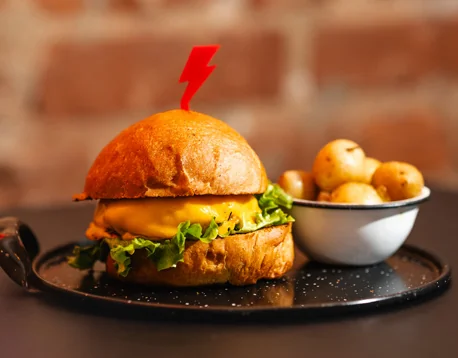 Lo que se ve no se pregunta de Indómita Burgers